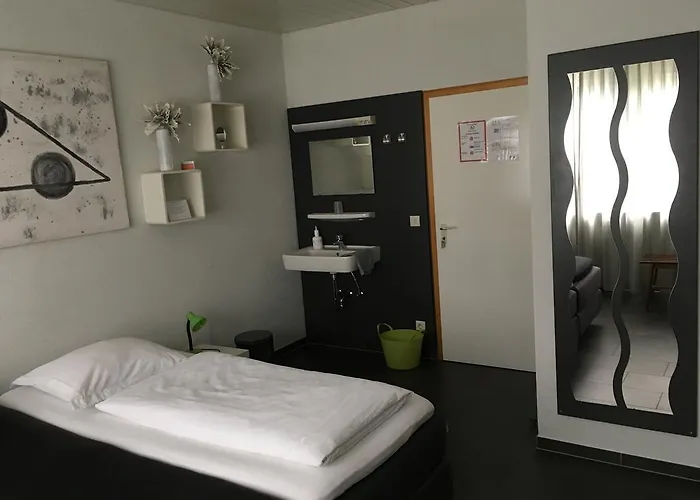 啤酒屋经典酒店 Kell am See